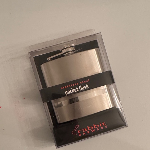 Rabbit Other - Metrokane Stainless Steel Pocket Flask